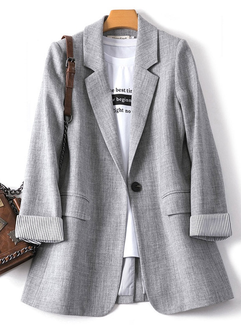 O blazer casual xadrez slim é ideal para ocasiões informais. Feito de material de alta qualidade, o blazer tem um design moderno e é bastante resistente. É peça importante em seu guarda-roupa para te manter elegante e confortável em qualquer ocasião.